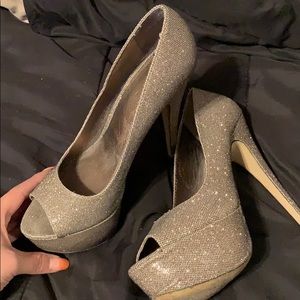 Aldo gold glitter peep toe heels